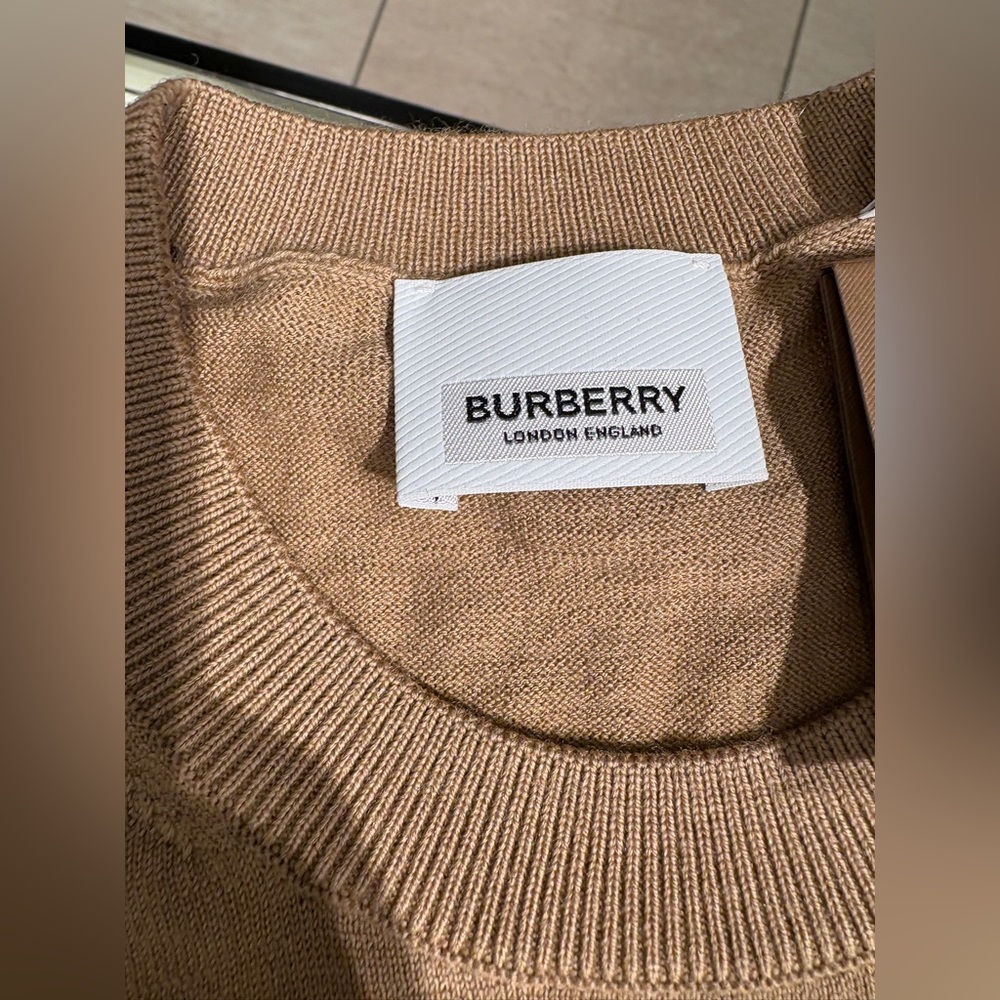 Sale ends 5/20 Burberry Wool Sweater Beige Women's L NWT - Picture 5 of 6